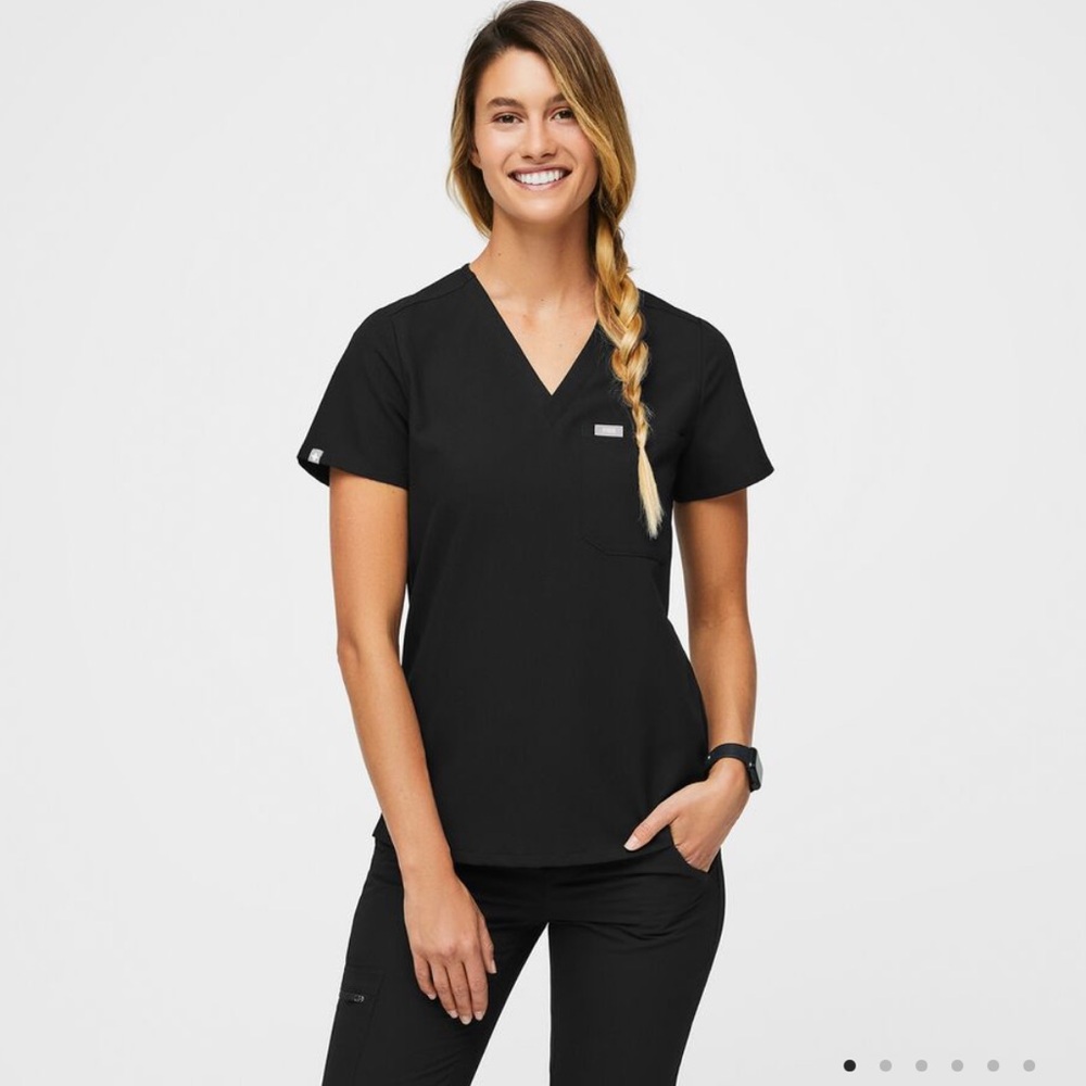 Figs High Waisted Zamora Joggers and 1 Pocket Top Set